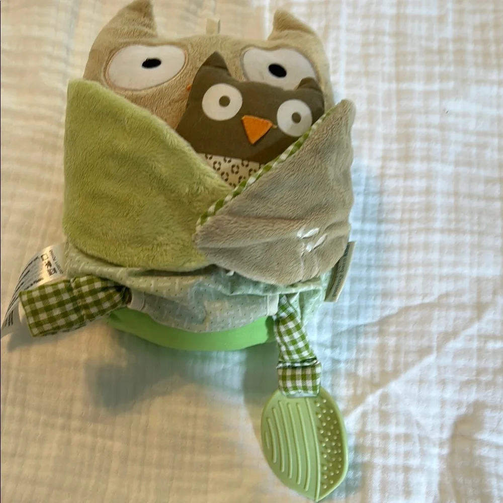 5 for 25$ Pottery Barn Owl Plush Toy with Red and Green Wings